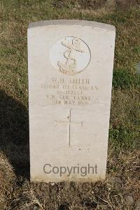 Ismailia War Memorial Cemetery - Smith, W H